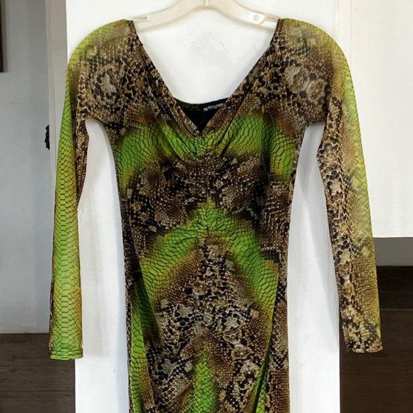 Pretty Little Things green animal print dress - Picture 6 of 7